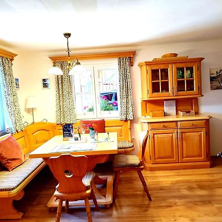 Ferienwohnung Grundlsee, Willkommen In Mami'S Ferienwohnung ภายนอก รูปภาพ