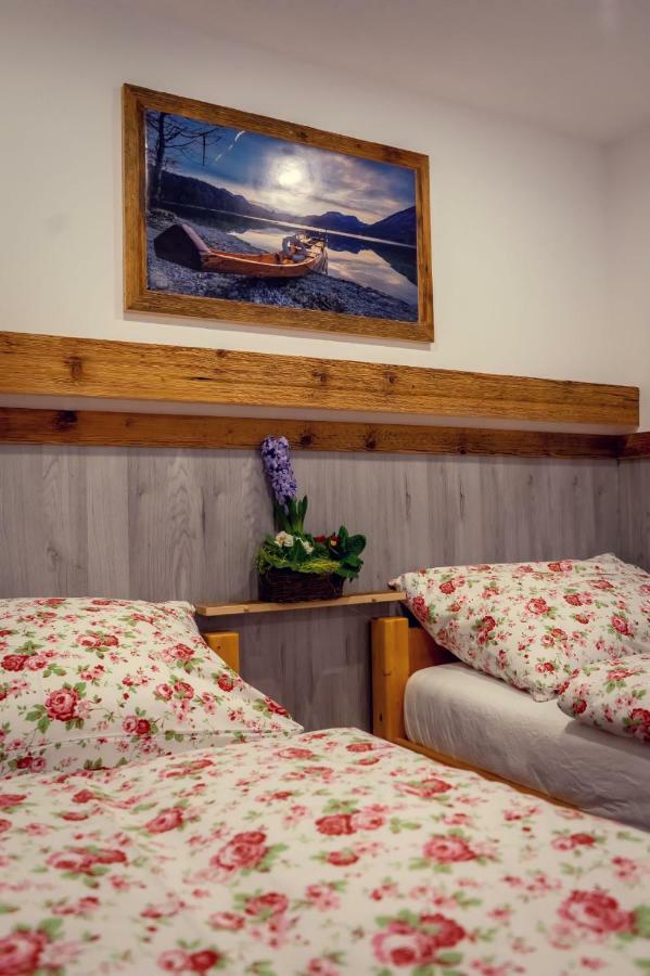 Ferienwohnung Grundlsee, Willkommen In Mami'S Ferienwohnung ภายนอก รูปภาพ